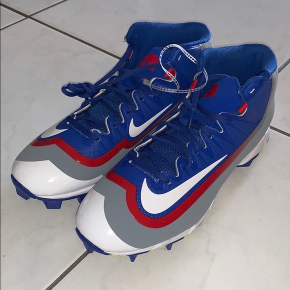 foot locker baseball cleats